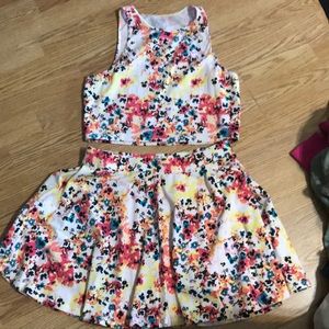 Two piece skirt outfit